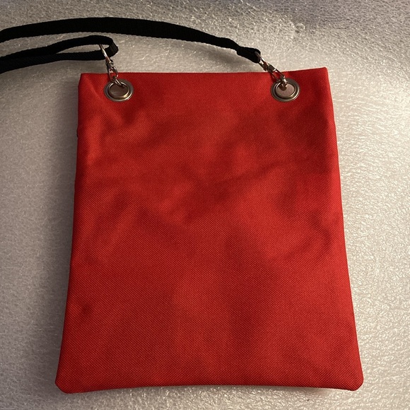 NWOT - Genuine Disney Mickey Mouse ❤️ Red Crossbody Bag Strap & Zippered Pockets - Picture 3 of 9